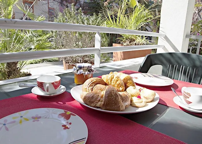 Apartment Book Your Place